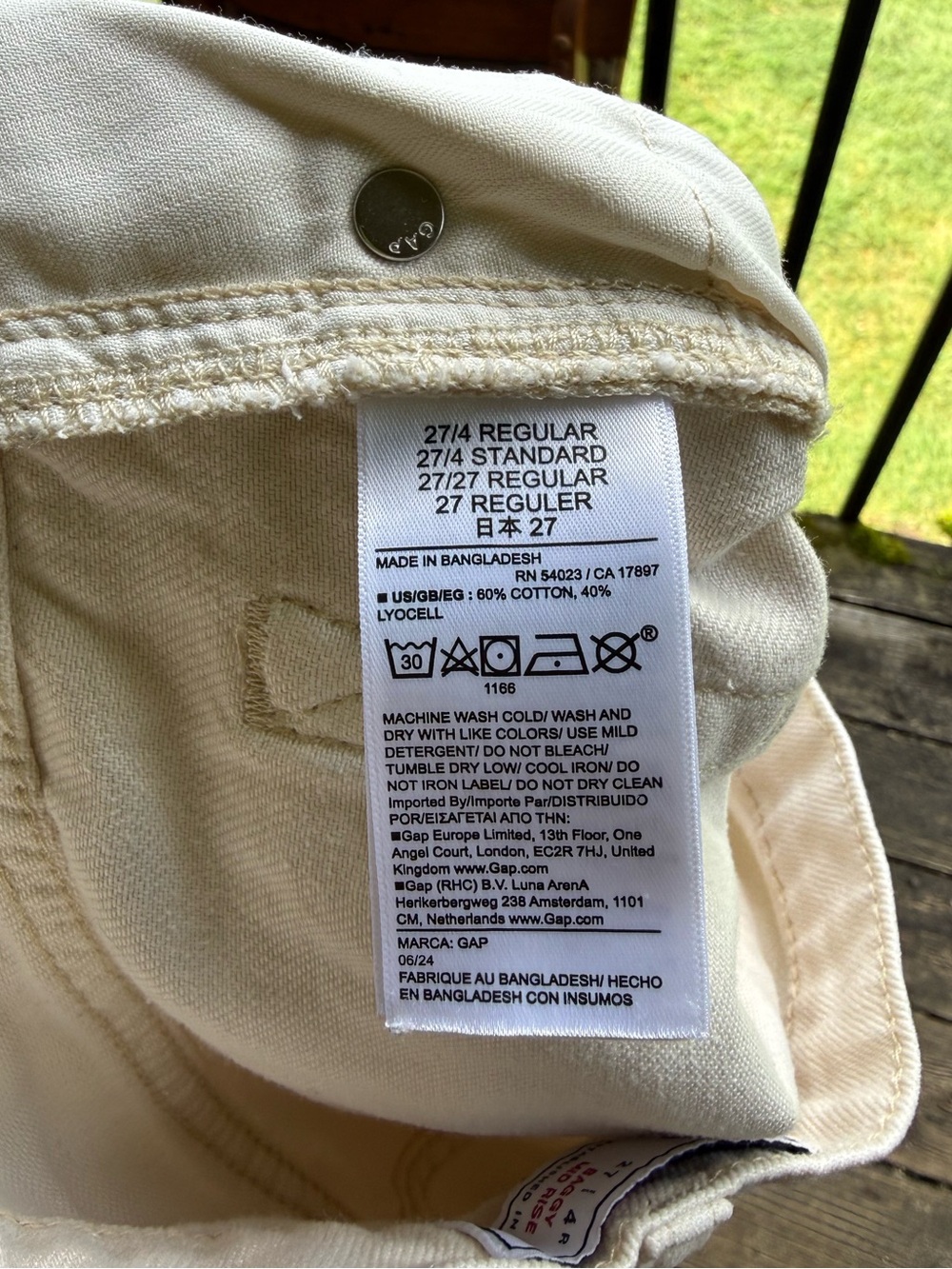 GAP Women's Mid Rise UltraSoft Baggy Wide Leg Jeans in Ecru Beige Neutral 27/4 - Picture 7 of 7